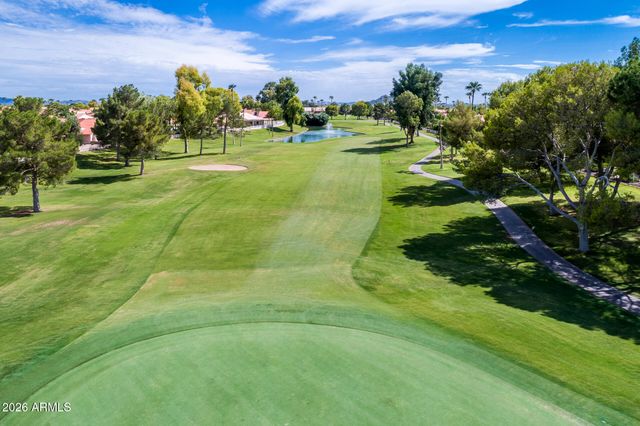 25821 S NEW TOWN Drive, Sun Lakes, AZ 85248
