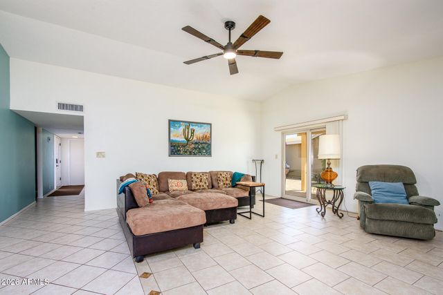 25821 S NEW TOWN Drive, Sun Lakes, AZ 85248