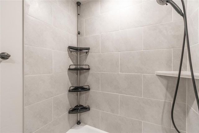 19108 Grove Parkway, Edmond, OK 73012