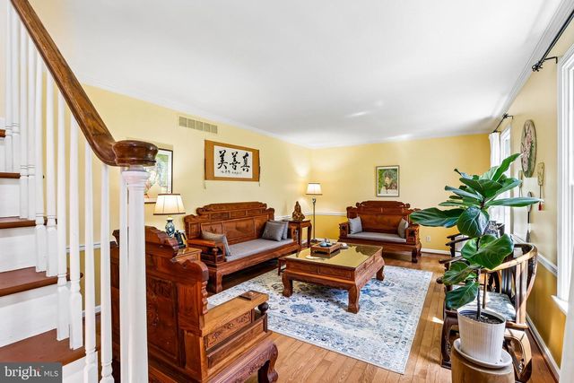 4 MONROE DR, Princeton Junction, NJ 08550