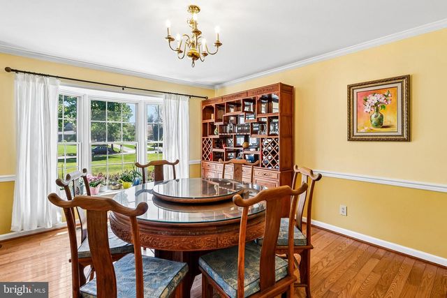 4 MONROE DR, Princeton Junction, NJ 08550
