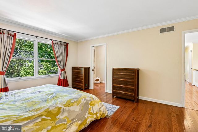 4 MONROE DR, Princeton Junction, NJ 08550