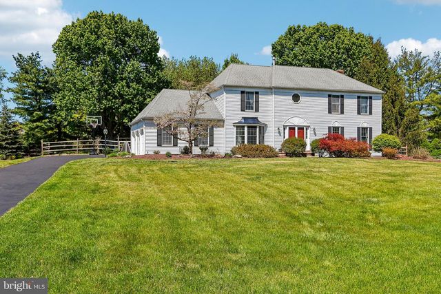 4 MONROE DR, Princeton Junction, NJ 08550