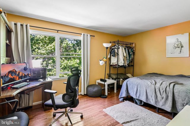 4 MONROE DR, Princeton Junction, NJ 08550