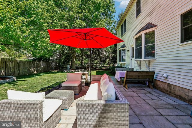 4 MONROE DR, Princeton Junction, NJ 08550