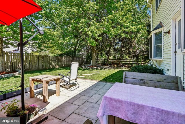 4 MONROE DR, Princeton Junction, NJ 08550