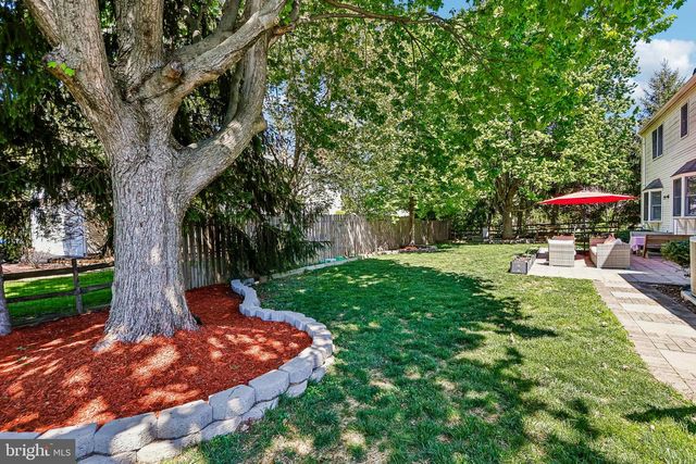 4 MONROE DR, Princeton Junction, NJ 08550