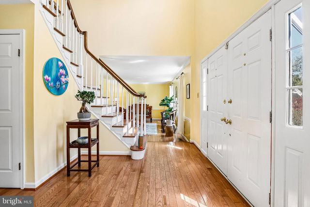 4 MONROE DR, Princeton Junction, NJ 08550