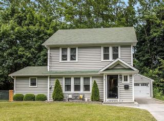 2010 Commonwealth Avenue, Kalamazoo Twp, MI 49006