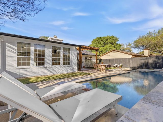 1902 Metairie CIR, Austin, TX 78727