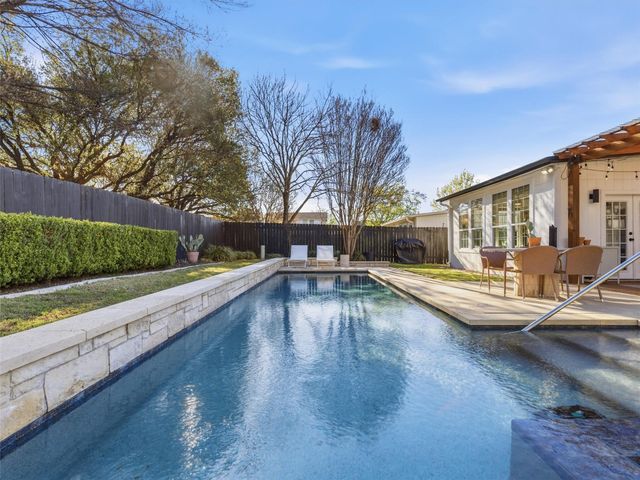 1902 Metairie CIR, Austin, TX 78727