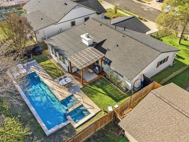 1902 Metairie CIR, Austin, TX 78727