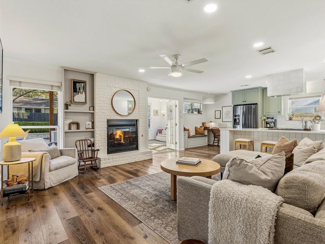 1902 Metairie CIR, Austin, TX 78727