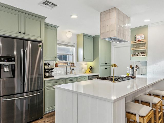 1902 Metairie CIR, Austin, TX 78727