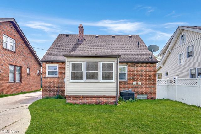 6710 Ackley Road, Parma, OH 44129