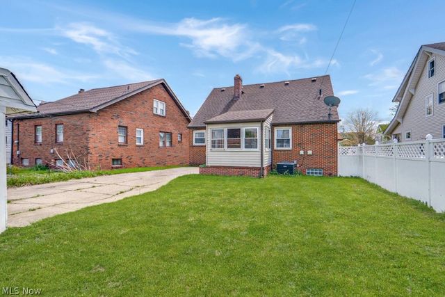 6710 Ackley Road, Parma, OH 44129