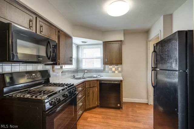 6710 Ackley Road, Parma, OH 44129