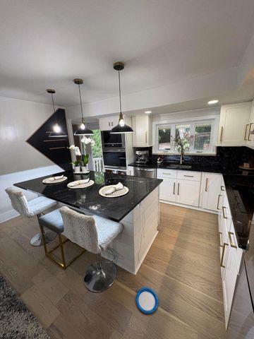 3113 GREEN VALLEY RD, Newtown Square, PA 19073