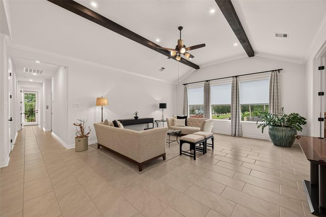 27 W Oaks Drive, Houston, TX 77058