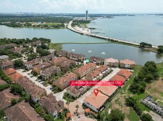 27 W Oaks Drive, Houston, TX 77058