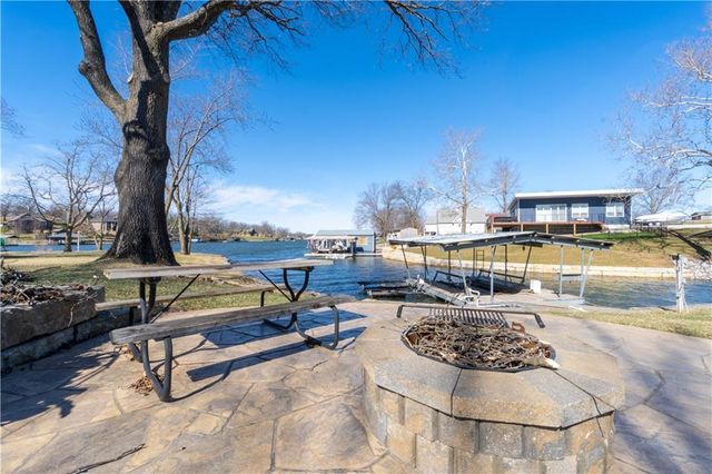 148 Lake Viking Terrace, Gallatin, MO 64640