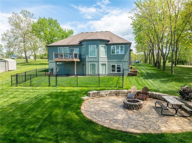 148 Lake Viking Terrace, Gallatin, MO 64640