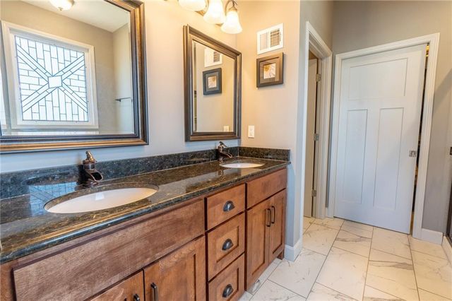 148 Lake Viking Terrace, Gallatin, MO 64640