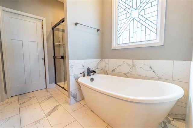 148 Lake Viking Terrace, Gallatin, MO 64640