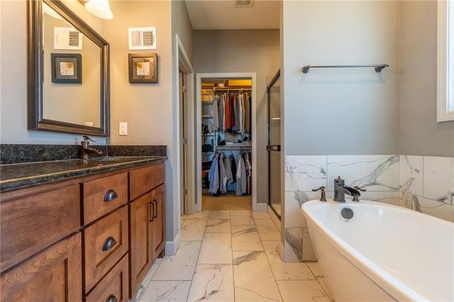 148 Lake Viking Terrace, Gallatin, MO 64640