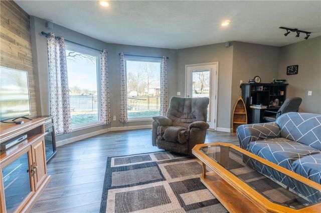 148 Lake Viking Terrace, Gallatin, MO 64640