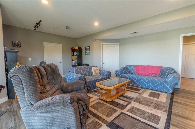 148 Lake Viking Terrace, Gallatin, MO 64640