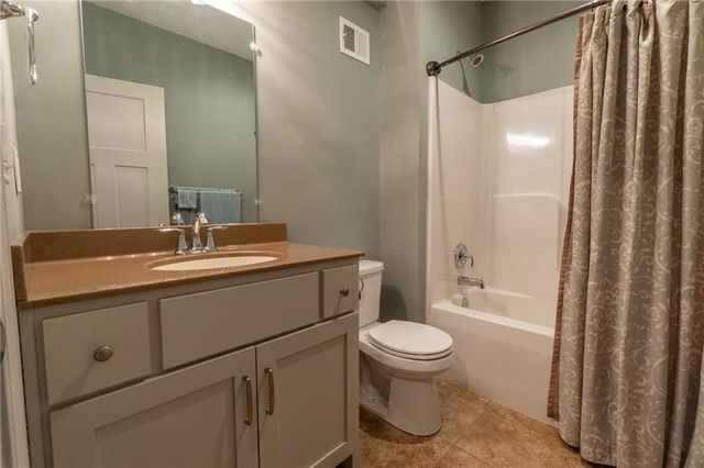 148 Lake Viking Terrace, Gallatin, MO 64640