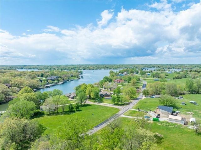 148 Lake Viking Terrace, Gallatin, MO 64640