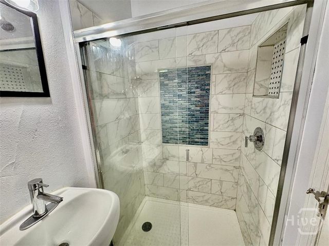 921 W 46 Street, Savannah, GA 31415
