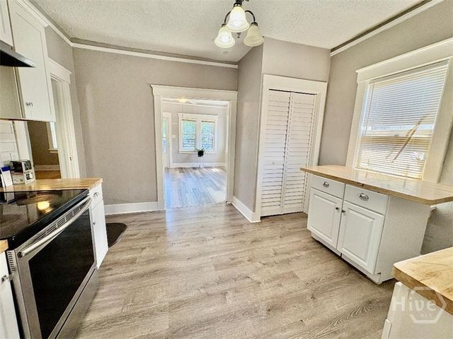 921 W 46 Street, Savannah, GA 31415
