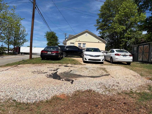 2020 Chesnee Highway, Spartanburg, SC 29303