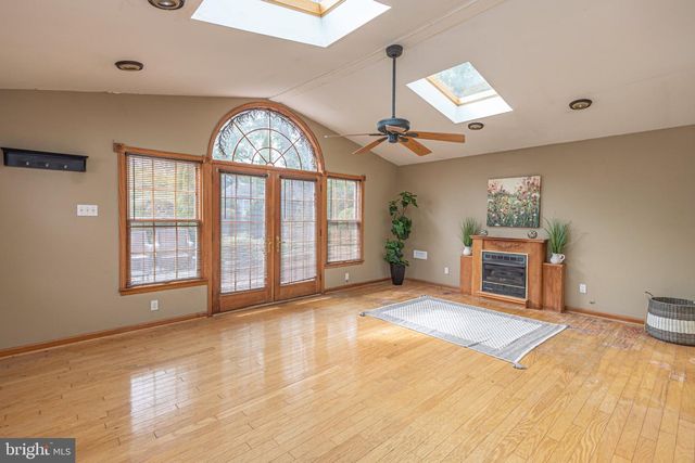 978 CORONET RD, Warminster, PA 18974