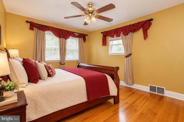 978 CORONET RD, Warminster, PA 18974