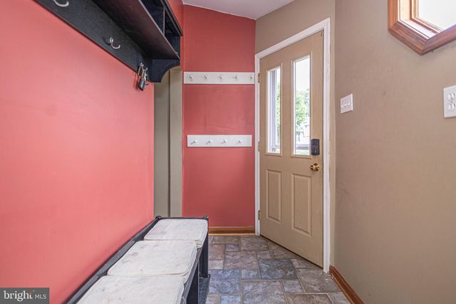 978 CORONET RD, Warminster, PA 18974
