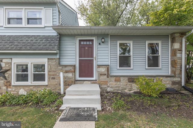 978 CORONET RD, Warminster, PA 18974