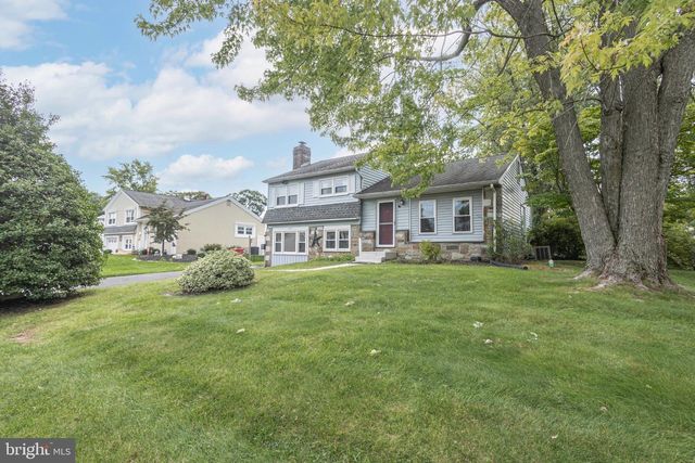 978 CORONET RD, Warminster, PA 18974
