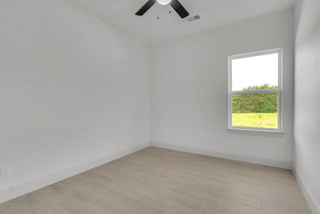 504 E Ball Street, Tom Bean, TX 75489