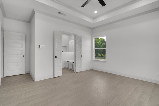 504 E Ball Street, Tom Bean, TX 75489