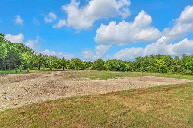 504 E Ball Street, Tom Bean, TX 75489