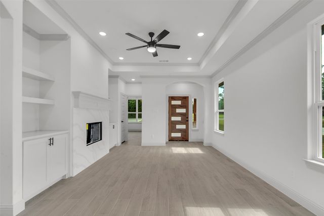 504 E Ball Street, Tom Bean, TX 75489