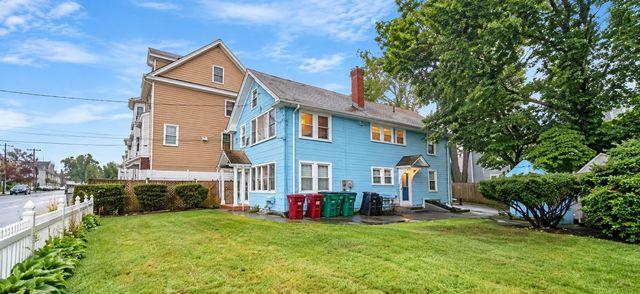 375 E Merrimack St 2, Lowell, MA 01852