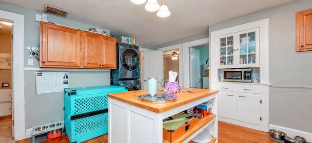 375 E Merrimack St 2, Lowell, MA 01852