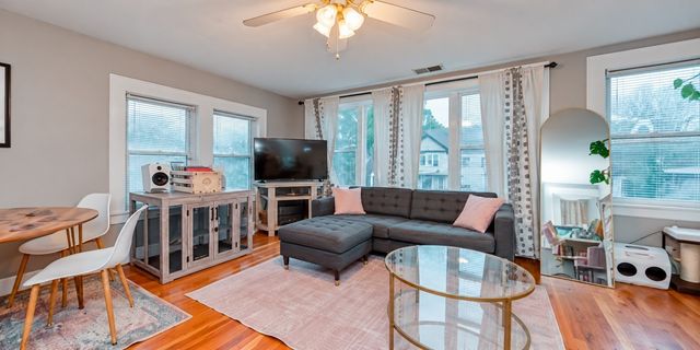 375 E Merrimack St 2, Lowell, MA 01852