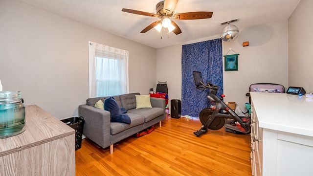 375 E Merrimack St 2, Lowell, MA 01852
