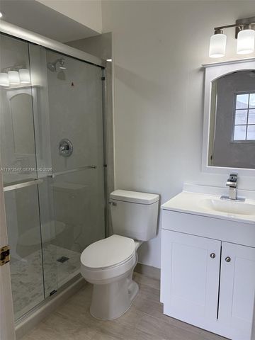 8336 NW 10th St 8H, Miami, FL 33126